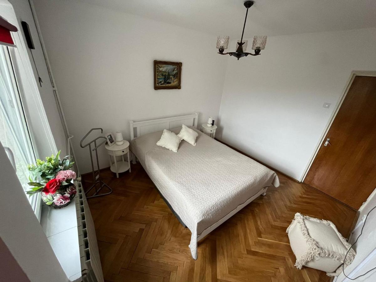 Lala'S Sweet Nest Apartment Calimanesti Exterior photo